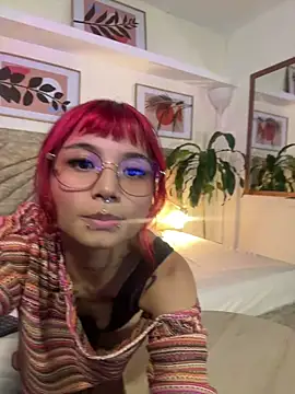 Snapshot of Emma_duff chatting on May 21, 2026, 7:43 pm Emma duff online show from May 21, 2026, 7:43 pm