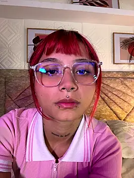 Snapshot of Emma_duff chatting on July 8, 2026, 11:58 am Emma duff online show from July 8, 2026, 11:58 am