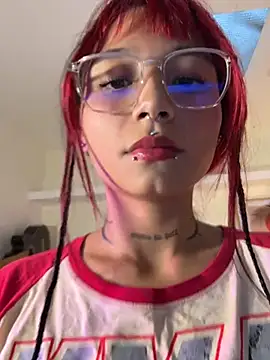 Snapshot of Emma_duff chatting on July 23, 2026, 7:45 pm Emma duff online show from July 23, 2026, 7:45 pm