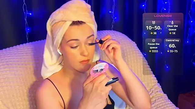 Snapshot of Veksal1a chatting on May 21, 2026, 6:04 pm Veksal1a online show from May 21, 2026, 6:04 pm