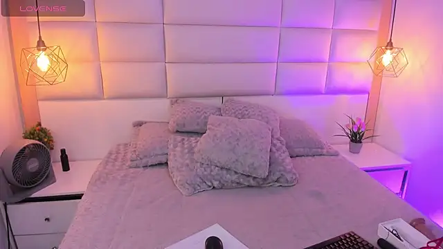 valentina clk online show from February 9, 2026, 1:26 pm