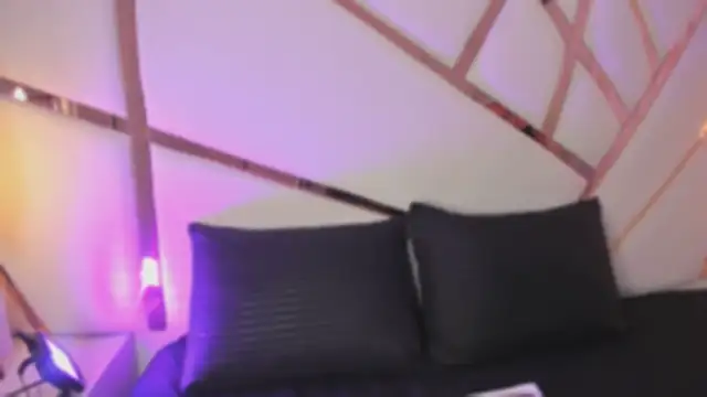 Snapshot of Lily_StClair chatting on November 18, 2025, 11:36 am Lily StClair online show from November 18, 2025, 11:36 am