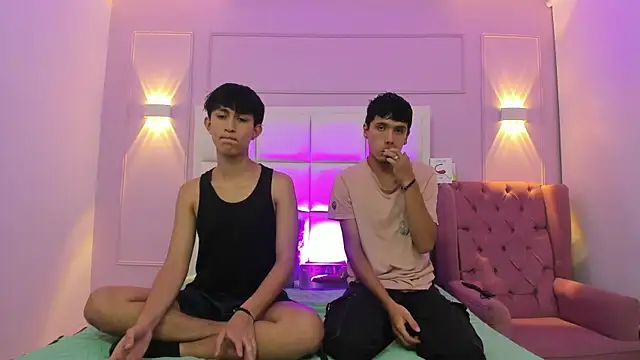 hoot booys  online show from October 30, 2025, 11:16 pm