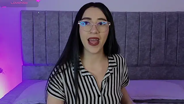 GabbieHill online show from November 3, 2025, 8:10 pm