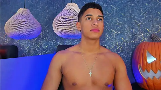 Zayne cross online show from October 31, 2025, 11:55 am