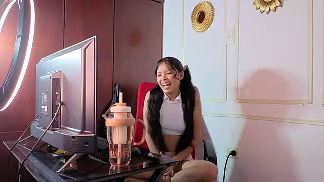 sharon ivanna12 online show from April 6, 2026, 7:59 pm