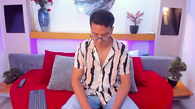 JohnBelRose online show from January 8, 2026, 7:27 pm