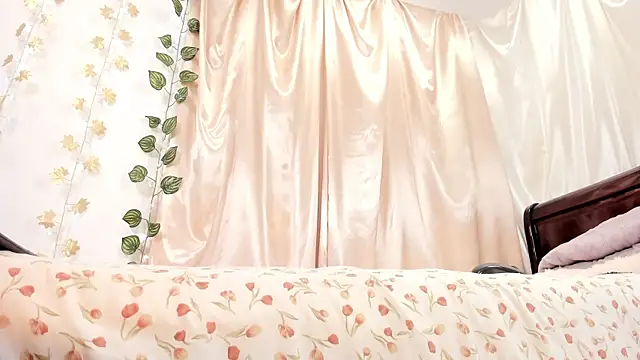 Snapshot of Milie_yue chatting on November 24, 2025, 2:06 pm Milie yue online show from November 24, 2025, 2:06 pm