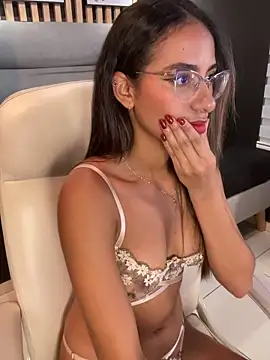 elegant  rouse online show from December 19, 2025, 8:49 pm