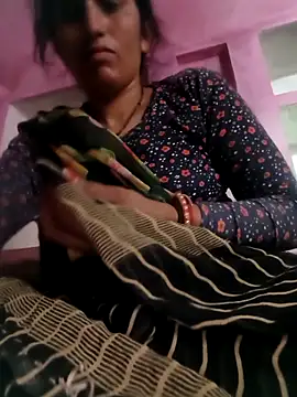 Snapshot of Pooja_shre chatting on April 25, 2026, 1:52 pm Pooja shre online show from April 25, 2026, 1:52 pm