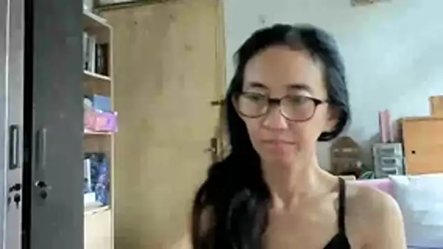 Snapshot of princessD077 chatting on March 6, 2026, 2:41 am princessD077 online show from March 6, 2026, 2:41 am