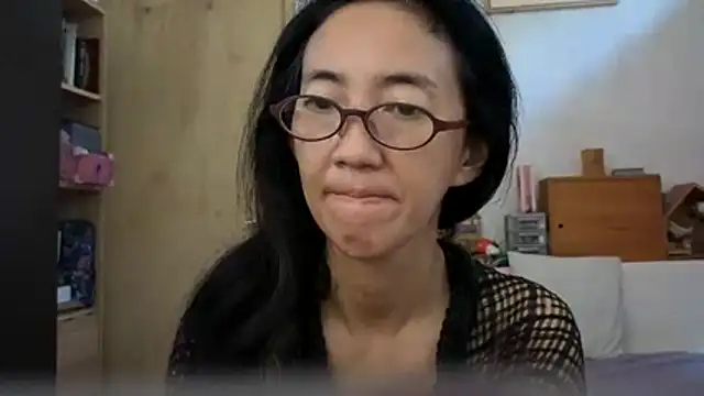 Snapshot of princessD077 chatting on March 9, 2026, 7:23 am princessD077 online show from March 9, 2026, 7:23 am
