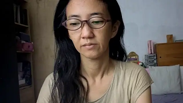 Snapshot of princessD077 chatting on March 14, 2026, 10:26 pm princessD077 online show from March 14, 2026, 10:26 pm