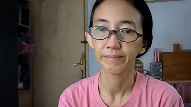 Snapshot of princessD077 chatting on March 16, 2026, 8:51 am princessD077 online show from March 16, 2026, 8:51 am