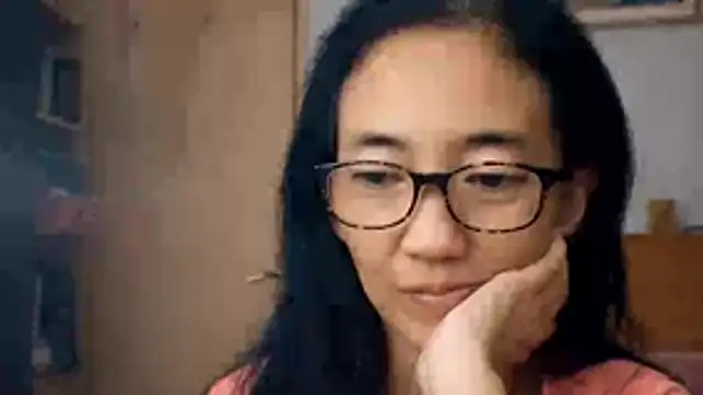 Snapshot of princessD077 chatting on March 22, 2026, 4:32 pm princessD077 online show from March 22, 2026, 4:32 pm