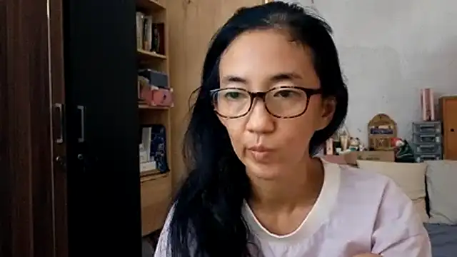 Snapshot of princessD077 chatting on March 26, 2026, 7:47 am princessD077 online show from March 26, 2026, 7:47 am