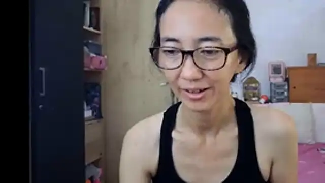 Snapshot of princessD077 chatting on April 2, 2026, 5:27 am princessD077 online show from April 2, 2026, 5:27 am