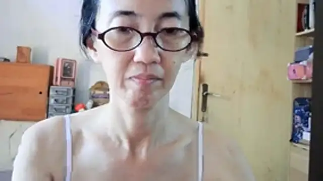Snapshot of princessD077 chatting on April 14, 2026, 4:51 am princessD077 online show from April 14, 2026, 4:51 am