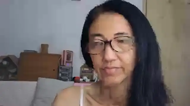 Snapshot of princessD077 chatting on April 18, 2026, 4:55 pm princessD077 online show from April 18, 2026, 4:55 pm