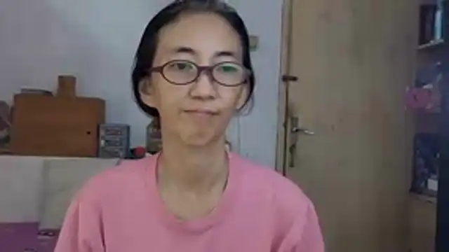 Snapshot of princessD077 chatting on April 27, 2026, 3:37 am princessD077 online show from April 27, 2026, 3:37 am