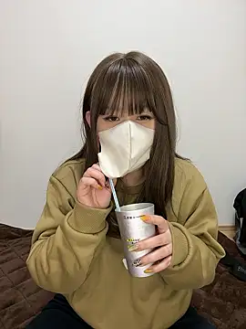 Snapshot of sakina-07 chatting on December 20, 2025, 2:24 pm sakina-07 online show from December 20, 2025, 2:24 pm