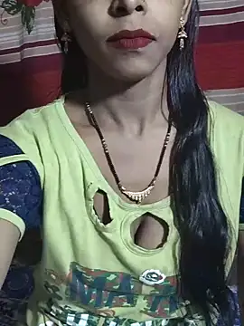 Itz Aisha   online show from November 11, 2025, 5:40 am