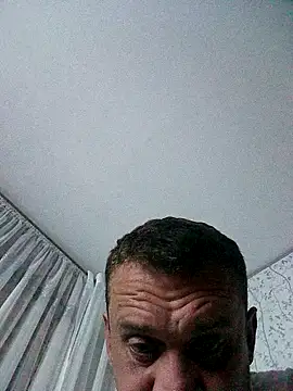 Snapshot of PeteR1987- chatting on October 21, 2025, 8:20 pm PeteR1987- online show from October 21, 2025, 8:20 pm