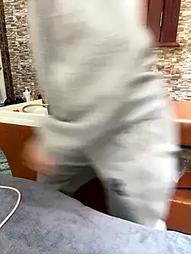 Snapshot of Phale2x chatting on January 11, 2026, 2:49 am Phale2x online show from January 11, 2026, 2:49 am