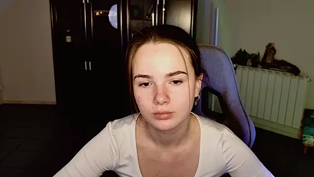 Snapshot of May_Bloom chatting on January 6, 2026, 9:13 am May Bloom online show from January 6, 2026, 9:13 am