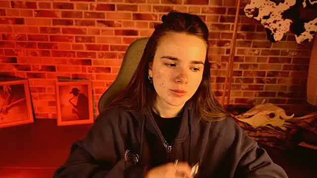 Snapshot of May_Bloom chatting on February 25, 2026, 6:12 am May Bloom online show from February 25, 2026, 6:12 am