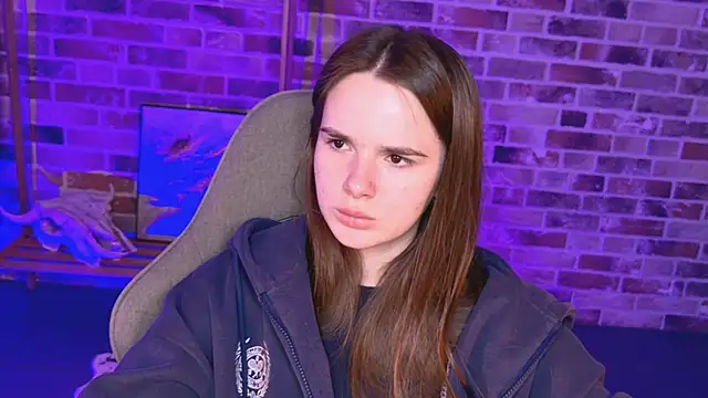 Snapshot of May_Bloom chatting on April 15, 2026, 2:13 pm May Bloom online show from April 15, 2026, 2:13 pm