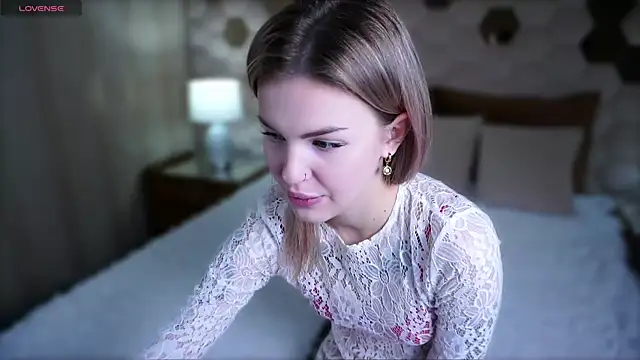 Naomi Secret online show from November 12, 2025, 7:57 pm