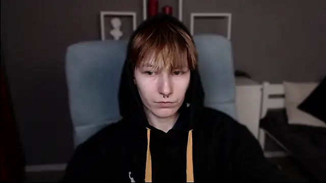 guitarandangell online show from February 26, 2026, 2:27 pm