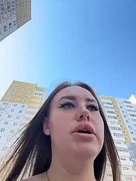 KiraSunshine online show from May 28, 2026, 3:26 am
