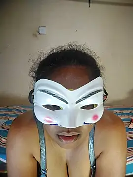 SL queen1 online show from October 28, 2025, 4:42 pm