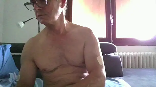 Snapshot of Sexyfab65 chatting on June 20, 2026, 3:26 pm Sexyfab65 online show from June 20, 2026, 3:26 pm