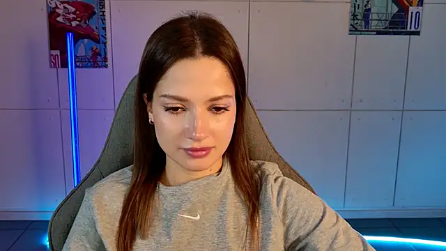 KiraVair online show from October 23, 2025, 1:10 pm