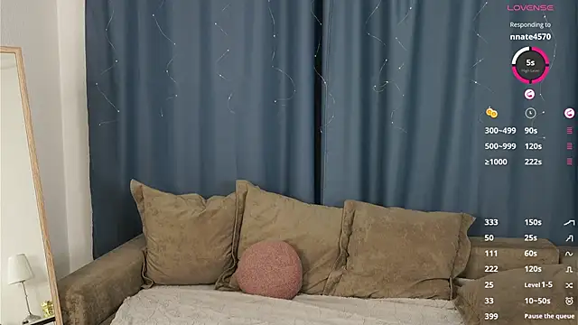 SelmaHosein online show from November 9, 2025, 6:28 pm