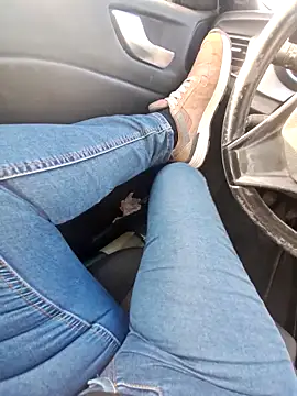 misskelly77 online show from November 4, 2025, 7:40 am