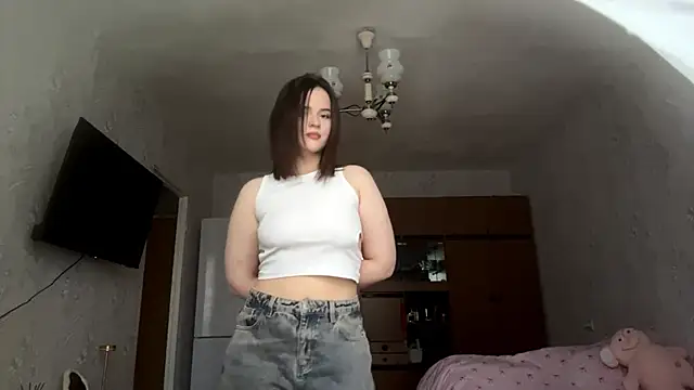 WiaSiviaSun online show from October 18, 2025, 12:06 pm