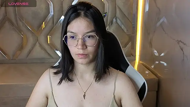 jenna tx online show from November 13, 2025, 3:27 am