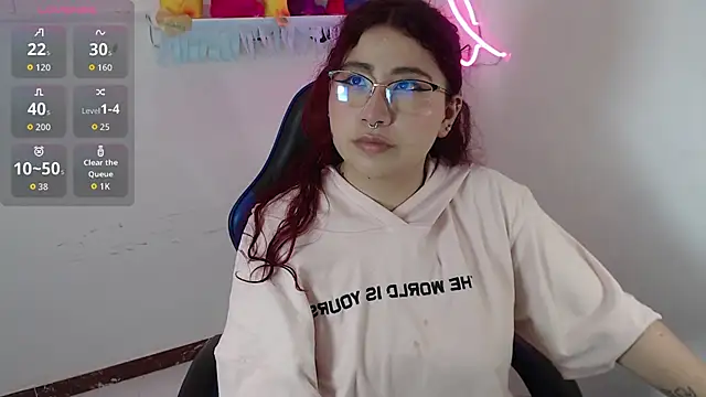 littlee red online show from December 3, 2025, 9:13 pm