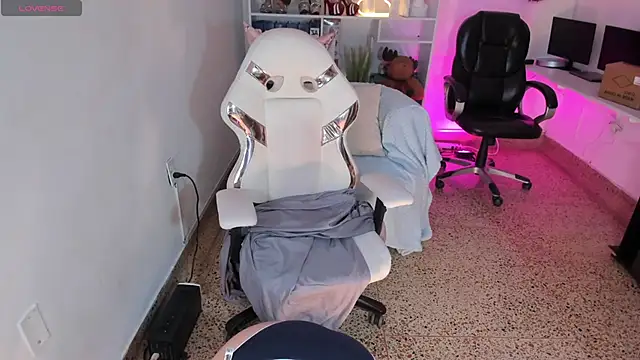 Dakota jhons1 online show from December 14, 2025, 5:13 am