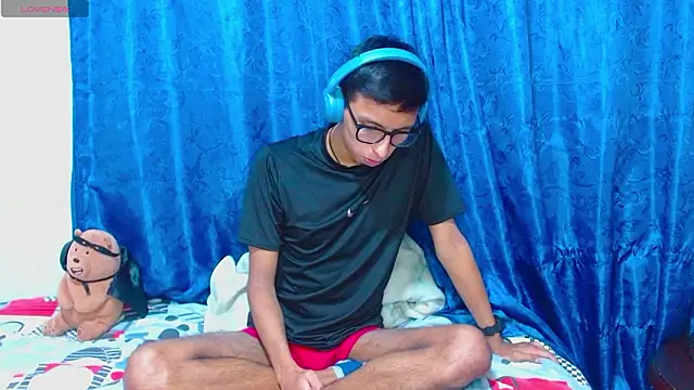 DavTwink3100 online show from March 12, 2026, 1:34 am