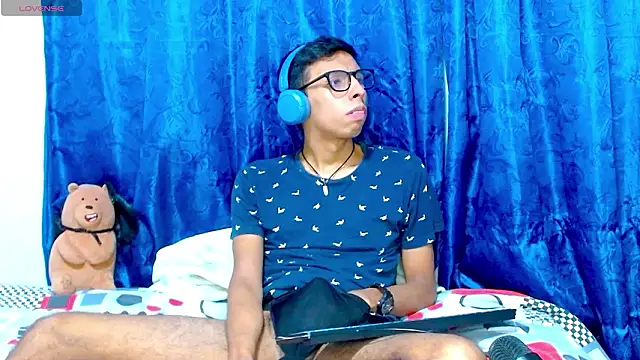 DavTwink3100 online show from March 17, 2026, 1:43 am