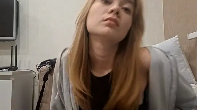 A LISS A online show from November 2, 2025, 8:55 pm