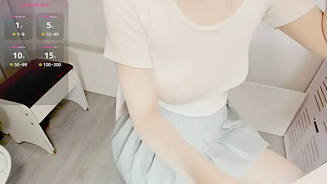 mimi babyyy online show from May 28, 2026, 5:32 pm