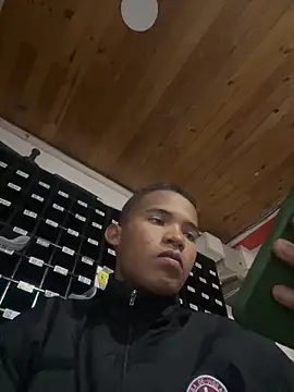 Danielalois online show from February 11, 2026, 3:55 am