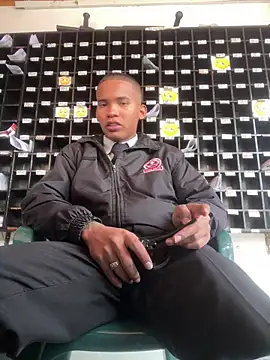 Danielalois online show from February 16, 2026, 2:35 pm