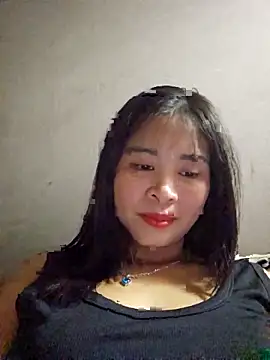 Squirrel-Pear online show from December 18, 2025, 3:01 am